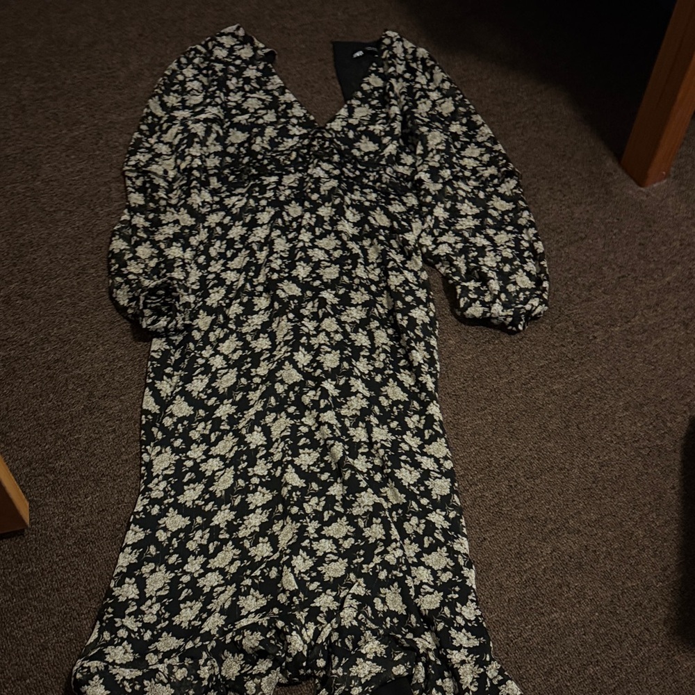 Zara Black and Cream Floral Maxi Dress